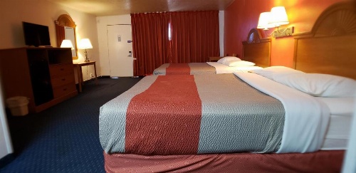 Motel 6-Canon City, CO 719-458-1216 image 3